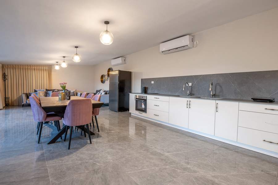 Dining table beside the kitchen