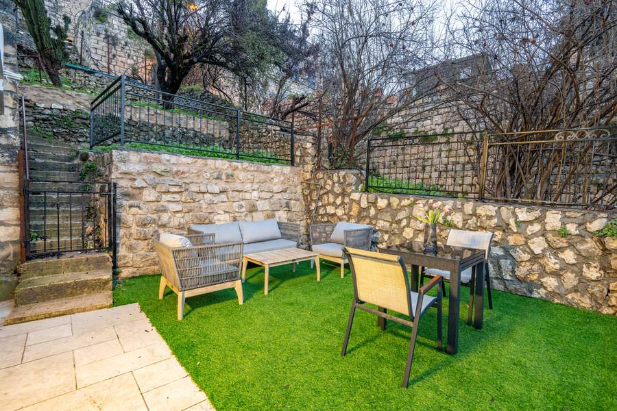 Garden lounge seating on the lawn terrace